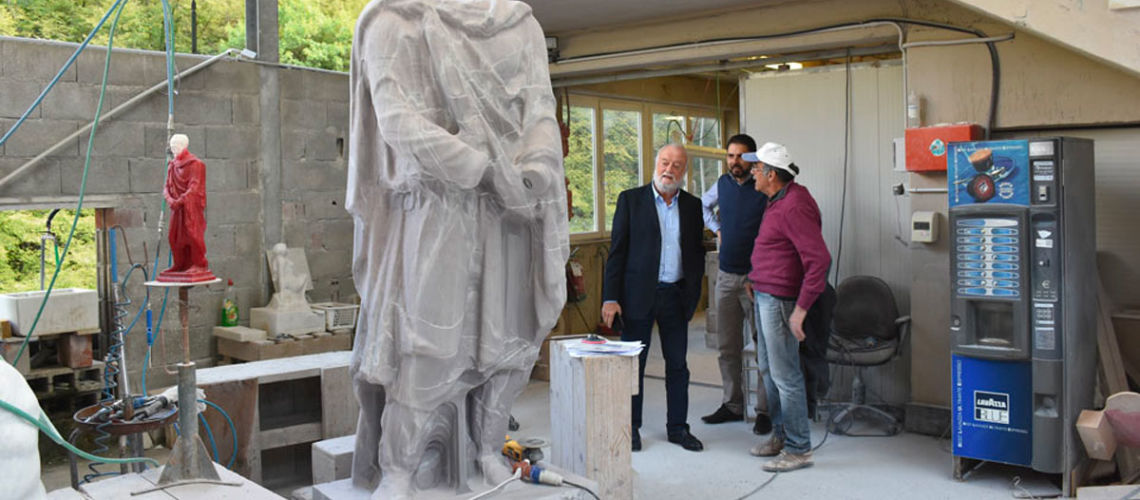 replica del dacio pileatus di boboli galleria bazzanti finitura della scultura