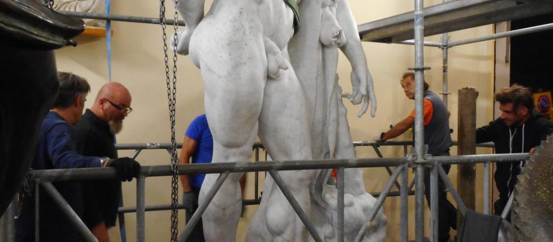 galleria bazzanti firenze replica scultura ercole farnese marmo carrara trasporto