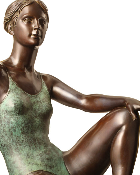 scultura in bronzo sotto il sole di sergio benvenuti in vendita presso la galleria bazzanti di firenze