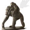 scultura in bronzo scimpanzé con piccolo di sirio tofanari fuso dalla fonderia artistica ferdinando marinelli di firenze e in vendita presso la galleria bazzanti di fi