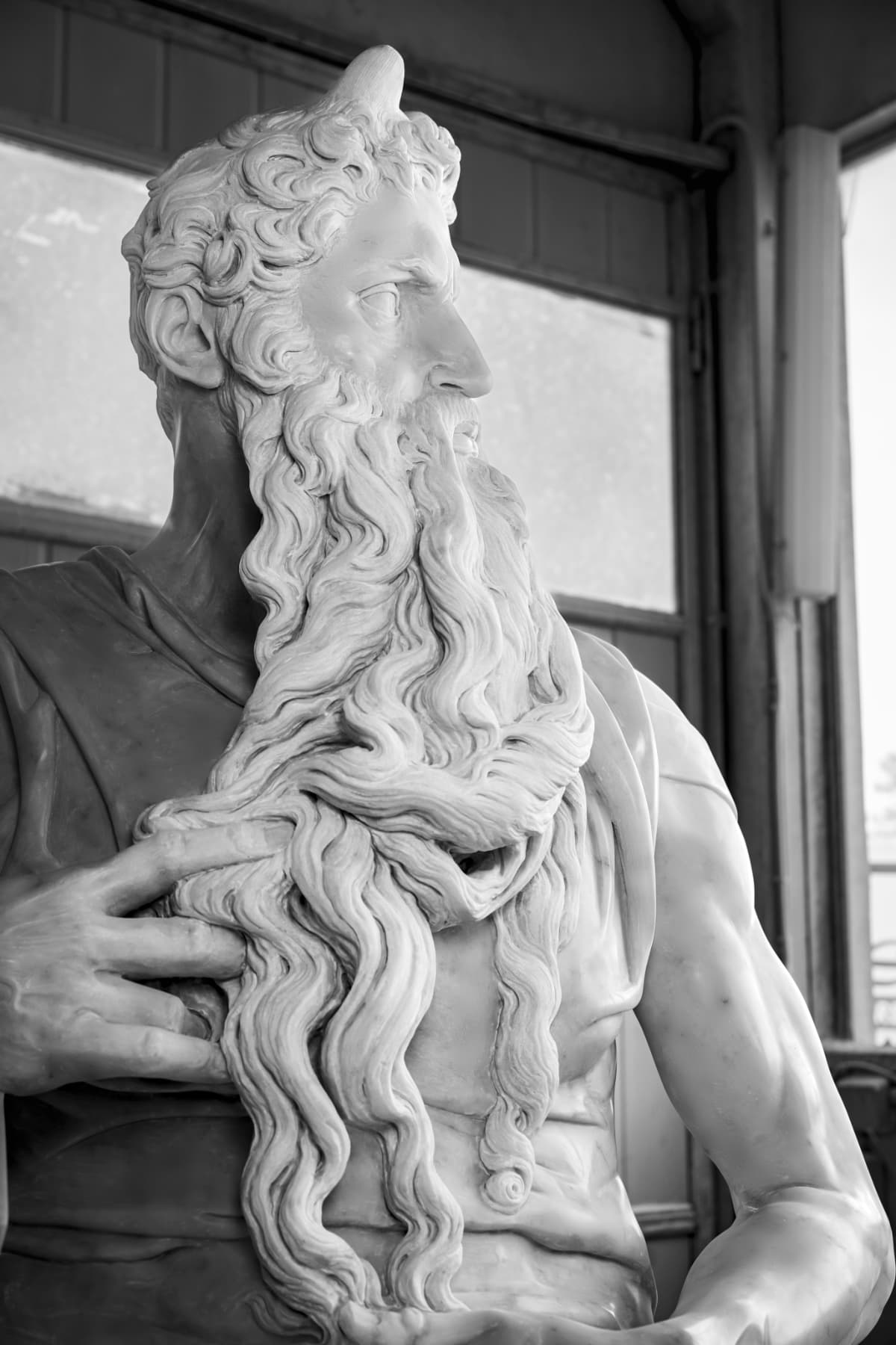 galleria-bazzanti-fonderia-marinelli-vendita sculture in mamro bronzo pietra mosè di michelangelo marmo di carrara scolpito a mano