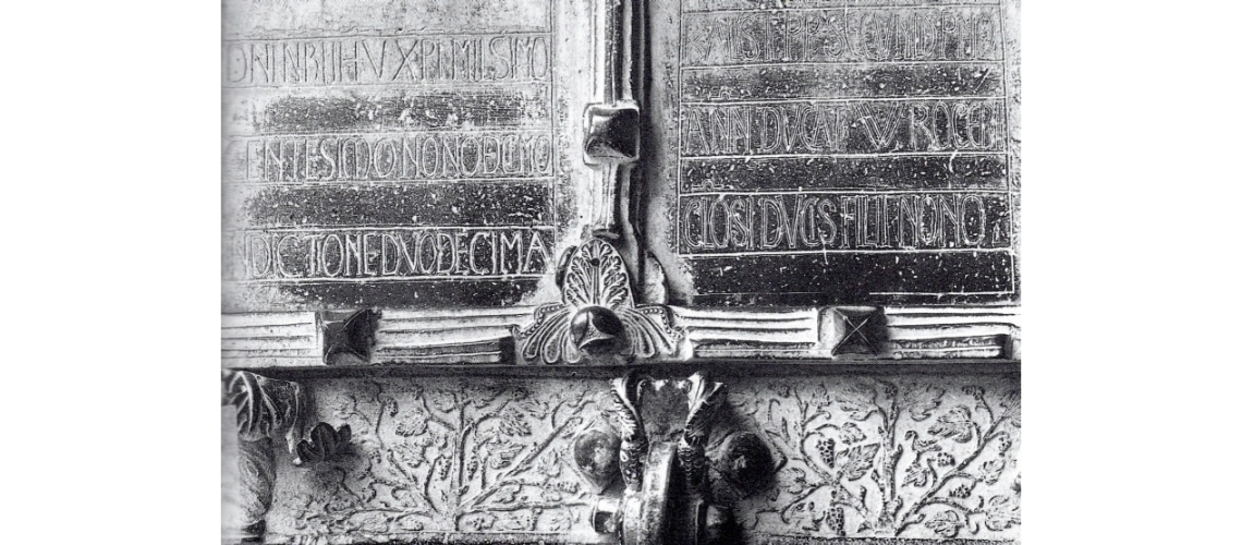 galleria pietro bazzanti fonderia artistica ferdinando marinelli firenze vendita sculture in marmo e bronzo porta bronzo troia dettaglio