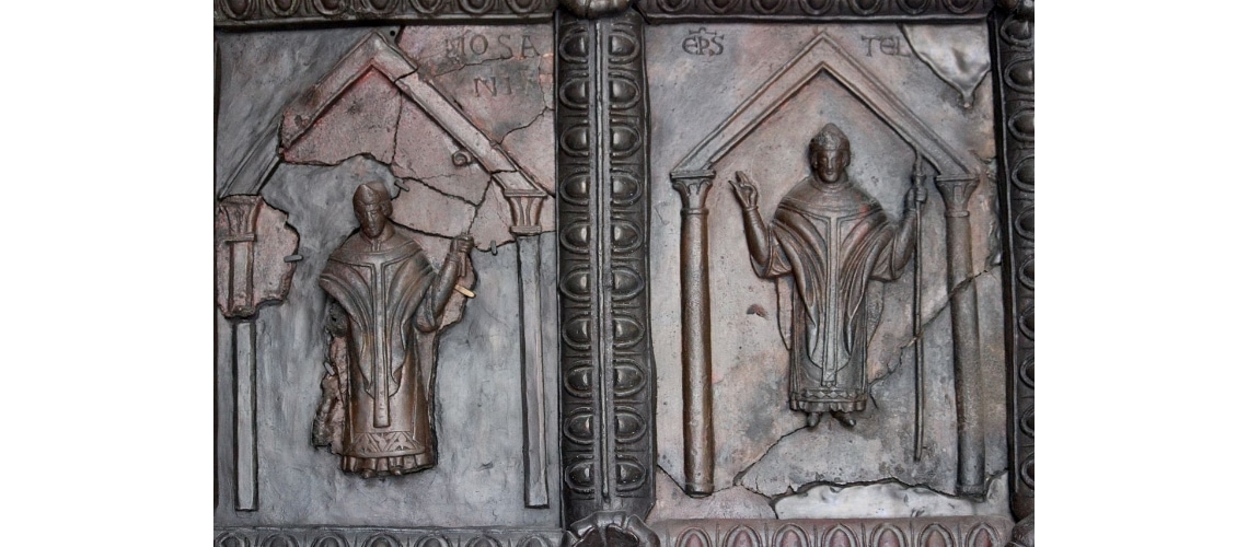 galleria pietro bazzanti fonderia artistica ferdinando marinelli firenze vendita sculture in marmo e bronzo porta bronzo benevento dettaglio