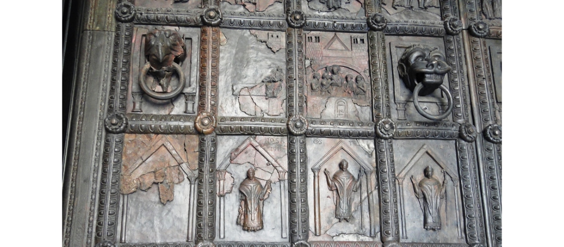 galleria pietro bazzanti fonderia artistica ferdinando marinelli firenze vendita sculture in marmo e bronzo porta bronzo benevento dettagli